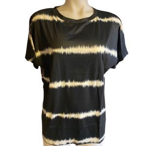 Womens short sleeve tee shirt. NWOT